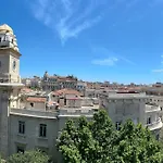 Les Terrasses, Charme Et Authenticite En Hyper Centre De Toulon, Ideal Pour Un Sejour Romantique Ou Une Escapade Urbaine